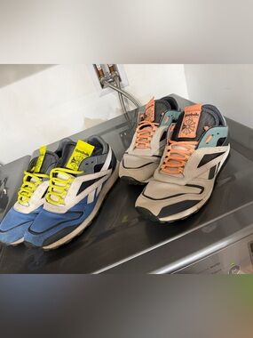 Reebok classic 2 pairs